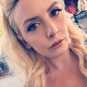 Meet your Posher, Gina